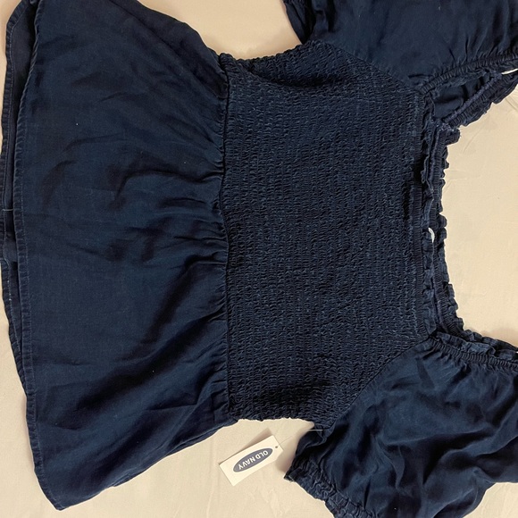 BNWT Old Navy Puff Sleeve Top Size Medium (stretchy) - Picture 2 of 2
